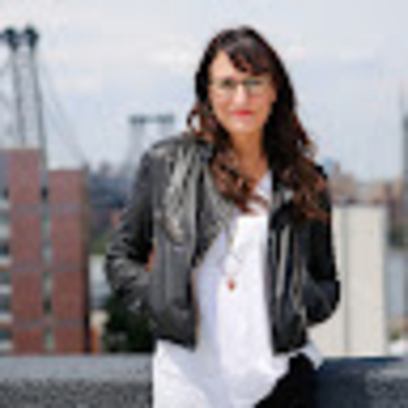 Meet your Posher, Jessica - Picture 1 of 1